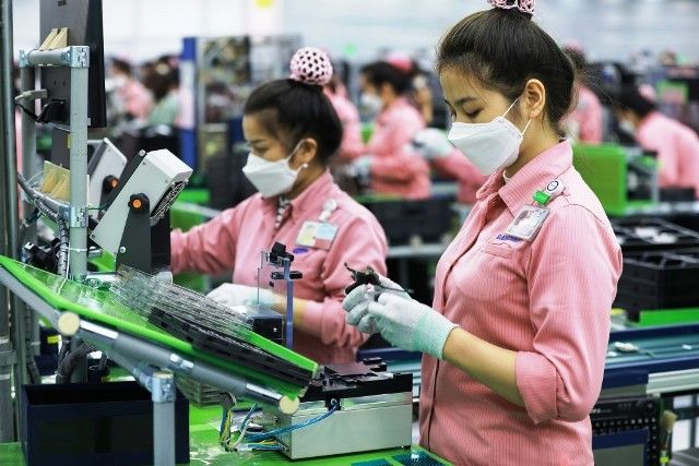 vận hành nhà máy bán dẫn
